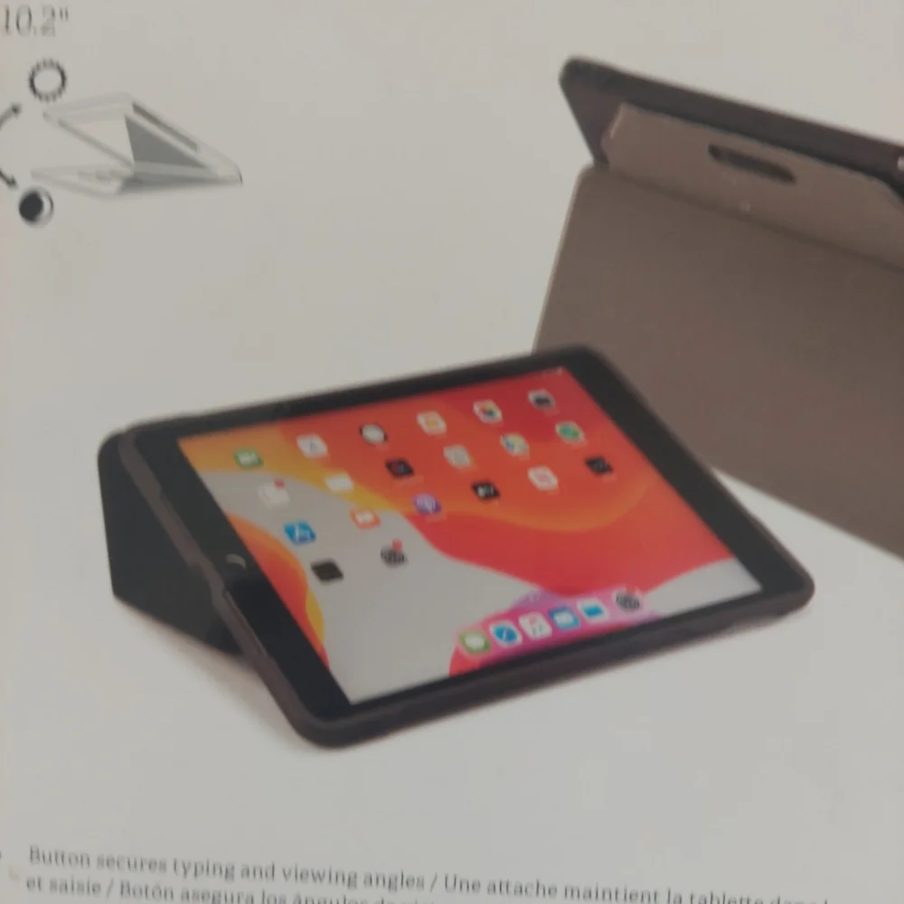 Case Logic Snapview Folio Case for 10.2 iPad